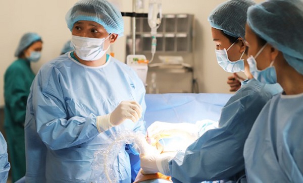 Bện viện Phụ sản H&agrave; Nội trở th&agrave;nh cơ sở sản phụ khoa c&ocirc;ng lập đầu ti&ecirc;n ở Việt Nam thực hiện th&agrave;nh c&ocirc;ng kỹ thuật can thiệp b&agrave;o thai - một kỹ thuật sản khoa kh&oacute; v&agrave; hết sức phức tạp