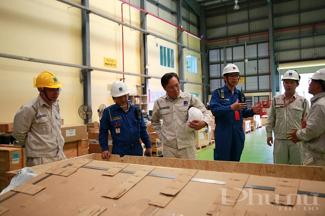 Bên cạnh công tác huy động nhân sự, BSR chú trọng công tác chuẩn bị nguồn vật tư, phụ tùng thay thế. Do nhiều nước thực hiện chính sách giãn cách xã hội, công tác mua sắm vật tư lần này khó khăn hơn các đợt bảo dưỡng sửa chữa trước. Cho đến nay, công tác chuẩn bị vật tư đã được BSR chủ động, kịp thời.