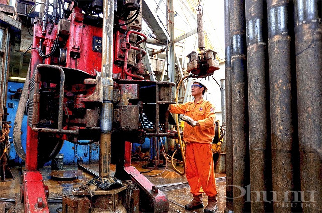 Người lao động Vietsovpetro trên giàn Tam Đảo 01. Người lao động Vietsovpetro trên giàn Tam Đảo 01.