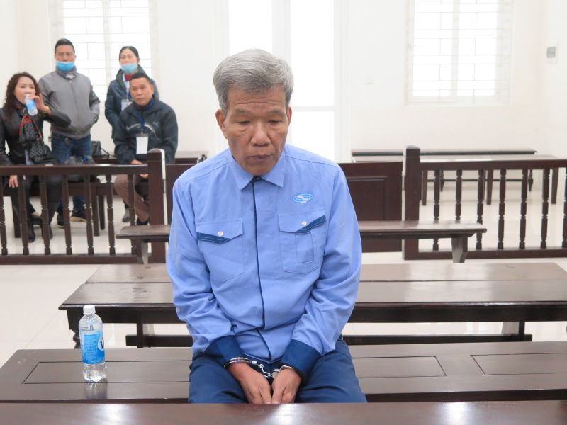 Bị c&aacute;o tại T&ograve;a