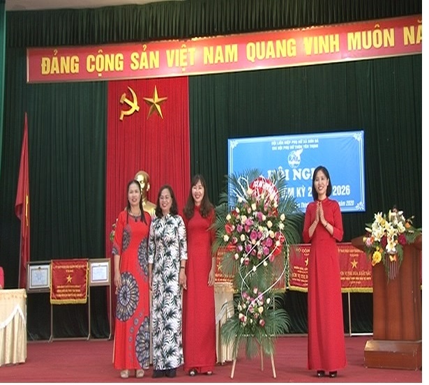 Tại  Hội nghị, các đại biểu đã tiến hành bầu 3 đồng chí vào Ban cán sự của Chi Hội Tại  Hội nghị, các đại biểu đã tiến hành bầu 3 đồng chí vào Ban cán sự của Chi Hội