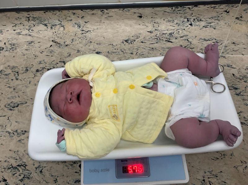 Sau khi ch&agrave;o đời, sức khỏe mẹ v&agrave; b&eacute; đều ổn định.