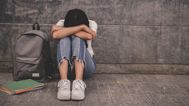 Nhiều trẻ đang bị rối nhiễu t&acirc;m l&yacute; do phải học tập qu&aacute; nhiều để thỏa m&atilde;n kỳ vọng của cha mẹ