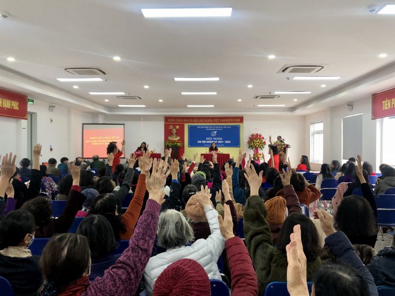 HVPN Chi hội 10 biểu quyết chọn ra