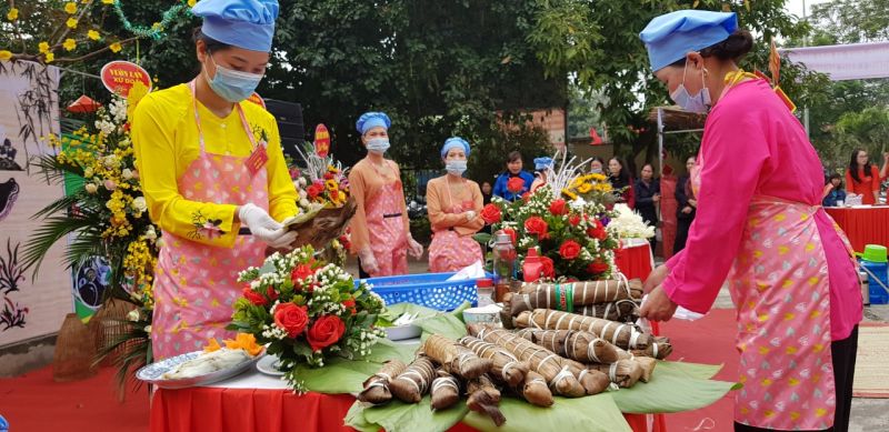 C&aacute;c đội thi vớt b&aacute;nh đ&atilde; nấu ch&iacute;n