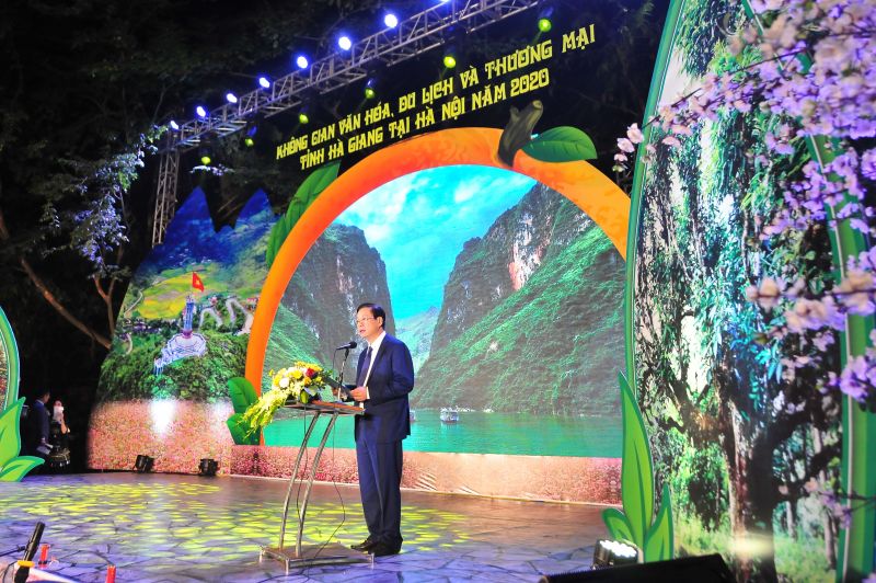 Ph&oacute; B&iacute; thư Tỉnh ủy, Chủ tịch UBND tỉnh H&agrave; Giang Nguyễn Văn Sơn: Sự kiện l&agrave; dịp giới thiệu, quảng b&aacute; c&aacute;c gi&aacute; trị văn h&oacute;a truyền thống, cảnh sắc tươi đẹp c&ugrave;ng c&aacute;c sản phẩm thế mạnh của H&agrave; Giang