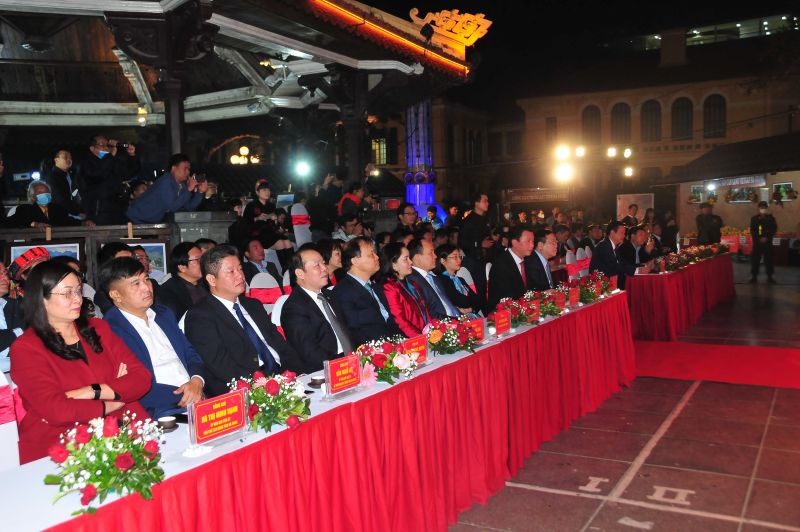 C&aacute;c đại biểu tham dự Khai mạc