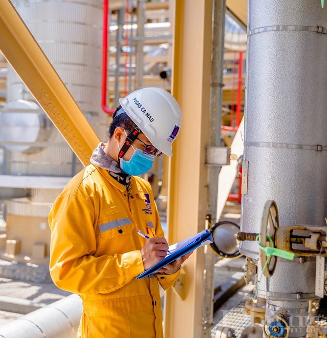 Người lao động tại PVGAS C&agrave; Mau.