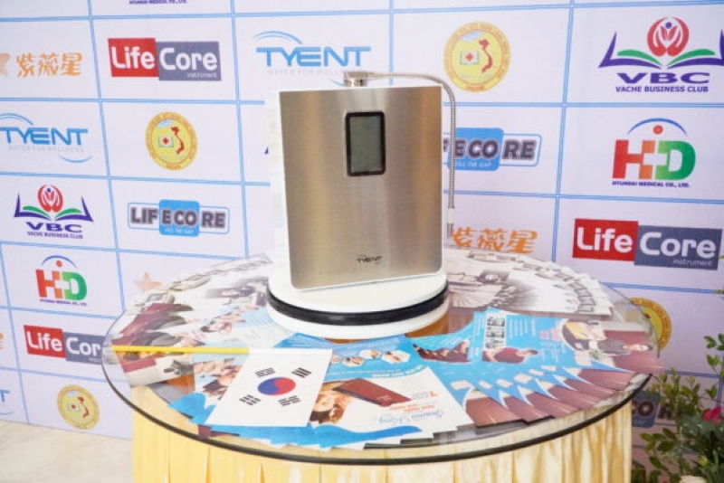 sản phẩm máy tạo nước ion kiềm thế hệ thông minh của Life Core. sản phẩm máy tạo nước ion kiềm thế hệ thông minh của Life Core.