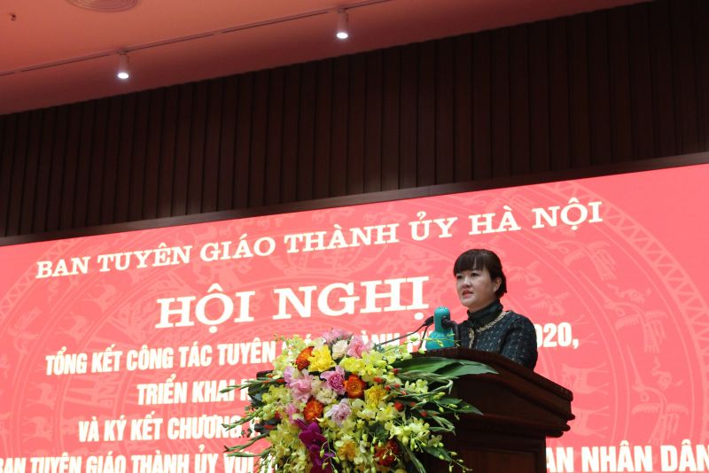 đồng chí Hoàng Thu Hồng- Trưởng Ban Tuyên giáo, Hội LHPN Hà Nội đồng chí Hoàng Thu Hồng- Trưởng Ban Tuyên giáo, Hội LHPN Hà Nội
