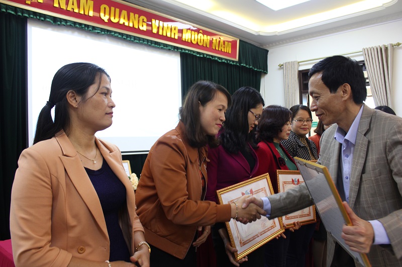 Hội LHPN huyện Đông Anh: Khen thưởng các tập thể  có thành tích xuất sắc năm 2020 - ảnh 9