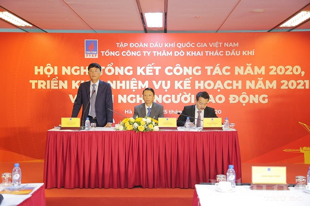 Đo&agrave;n Chủ tịch đ.ều h&agrave;nh Hội nghị