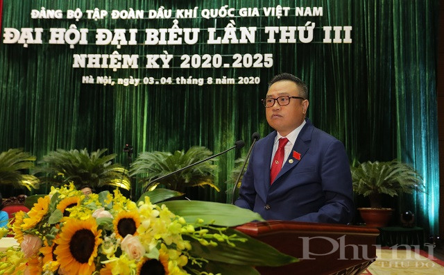 Chủ tịch HĐTV PVN Trần Sĩ Thanh ph&aacute;t biểu khai mạc đại hội.