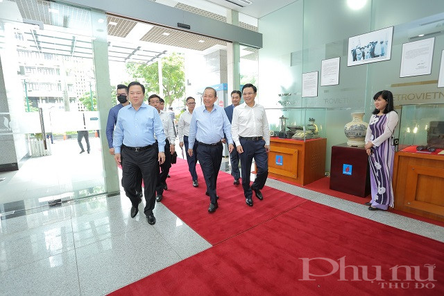 Ph&oacute; Thủ tướng Thường trực Ch&iacute;nh phủ Trương H&ograve;a B&igrave;nh l&agrave;m việc với PVN.