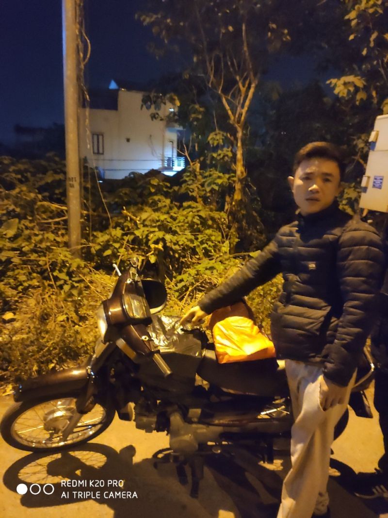 Đối tượng Đỗ Văn Long khi bị phát hiện vận chuyển pháo Đối tượng Đỗ Văn Long khi bị phát hiện vận chuyển pháo