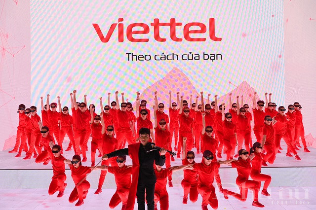 Đây là lần thứ hai Viettel tái định vị thương hiệu sau lần đầu tiên vào năm 2004. Đây là lần thứ hai Viettel tái định vị thương hiệu sau lần đầu tiên vào năm 2004.