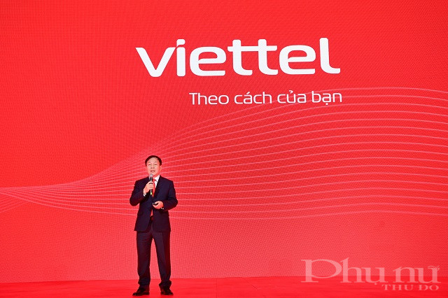 Quyền Chủ tịch kiêm Tổng giám đốc Viettel Lê Đăng Dũng: "Sứ mệnh của Viettel là kiến tạo xã hội số". Quyền Chủ tịch kiêm Tổng giám đốc Viettel Lê Đăng Dũng: "Sứ mệnh của Viettel là kiến tạo xã hội số".