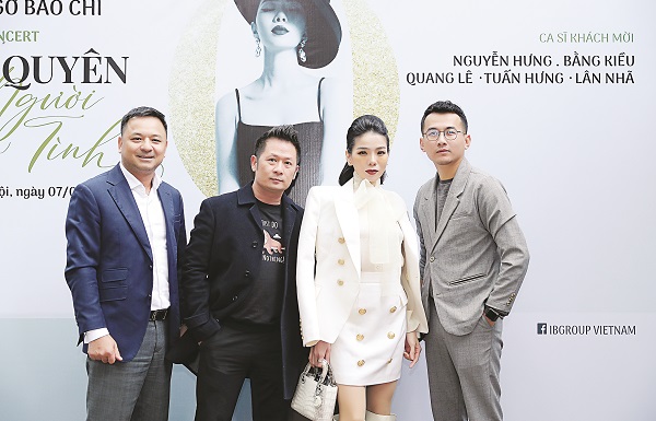 Ca sĩ Lệ Quy&ecirc;n v&agrave; nghệ sĩ kh&aacute;ch mời tại buổi họp b&aacute;o giới thiệu show &ldquo;Lệ Quy&ecirc;n ft người t&igrave;nh&rdquo;