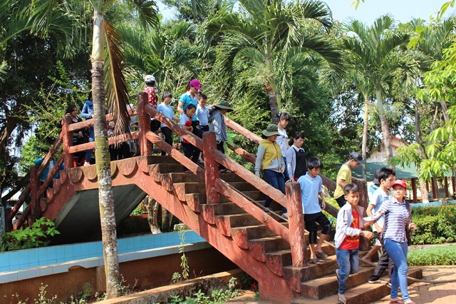 Cảnh báo giữ gìn an toàn cho học sinh đi dã ngoại - ảnh 1