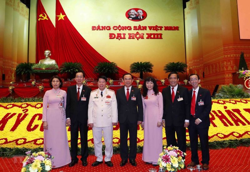 Các đại biểu chụp ảnh chung trước giờ khai mạc phiên họp trù bị. (Ảnh: TTXVN)