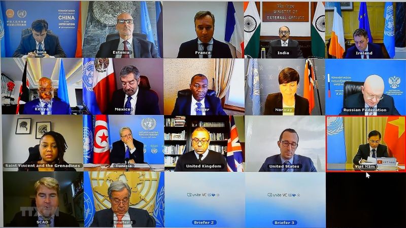 Thứ trưởng Ngoại giao Lê Hoài Trung tham dự Phiên thảo luận mở Cấp cao trực tuyến của HĐBA LHQ về hòa bình và an ninh quốc tế. (Ảnh: TTXVN phát)