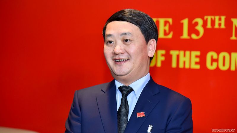 Bên lề Đại hội Đảng toàn quốc lần thứ XIII, sáng 27/1, Ủy viên Trung ương Đảng, Phó Chủ tịch - Tổng Thư ký Ủy ban Trung ương Mặt trận tổ quốc Việt Nam Hầu A Lềnh