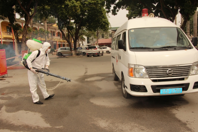 Những hình ảnh xúc động trong trung tâm y tế TP Chí Linh - ảnh 6