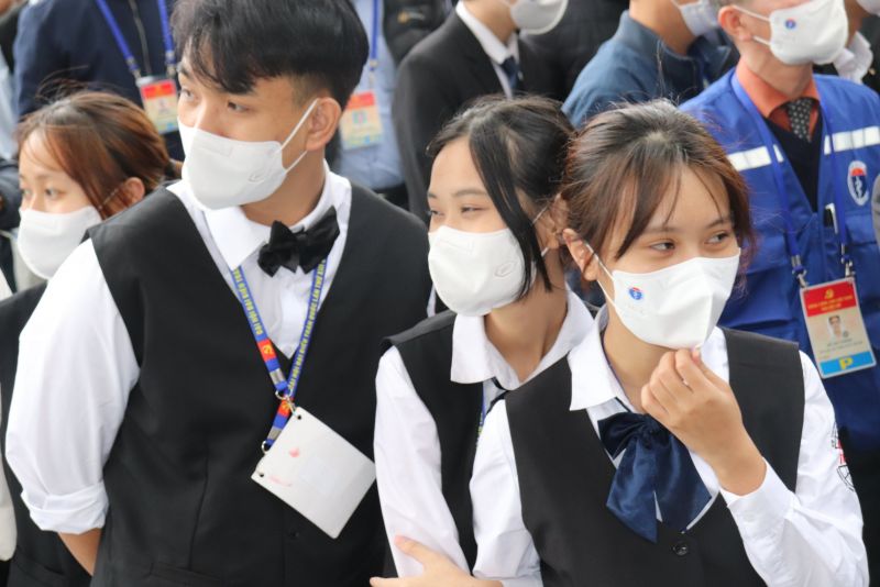 Xét nghiệm COVID-19 cho phóng viên báo chí và lực lượng an ninh phục vụ Đại hội Đảng XIII - ảnh 5