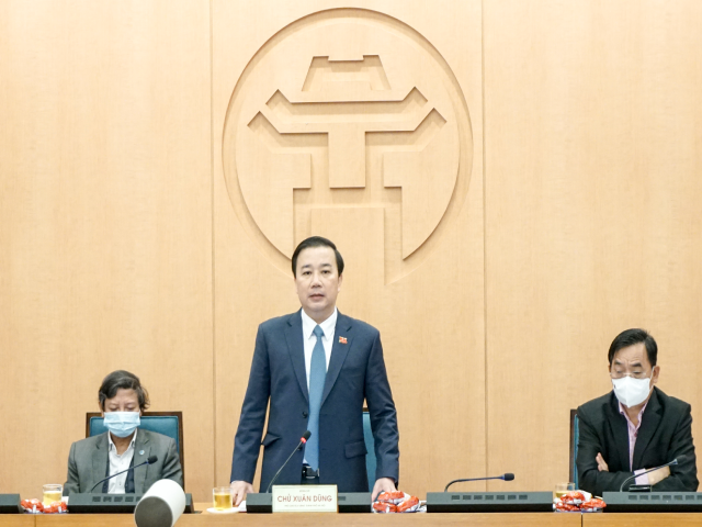 Phó Chủ tịch UBND TP. Hà Nội Chử Xuân Dũng chủ trì cuộc họp. (Ảnh: VGP)