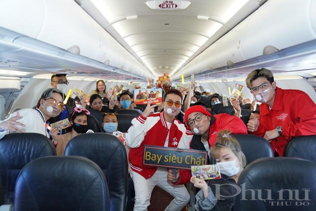 Các chàng trai Da LAB công bố ca khúc mới trên chuyến bay Vietjet - ảnh 5