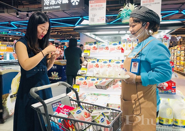 Không chỉ được thị trường trong nước tin dùng, sản phẩm Vinamilk đã dần được người tiêu dùng tại nhiều quốc gia trên thế giới biết đến. Không chỉ được thị trường trong nước tin dùng, sản phẩm Vinamilk đã dần được người tiêu dùng tại nhiều quốc gia trên thế giới biết đến.