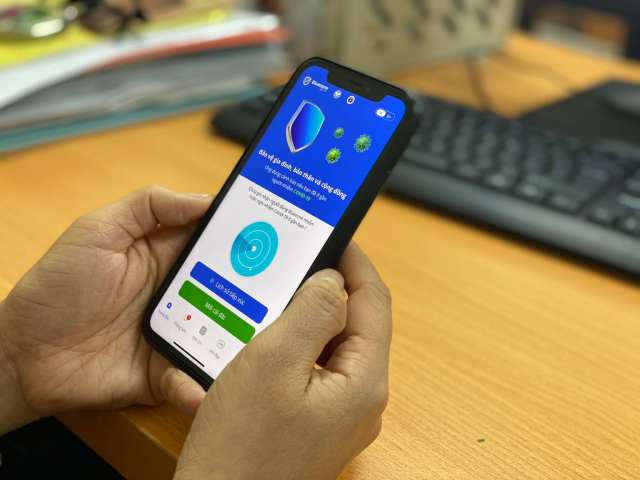 &iacute;nh tới 13h30 ng&agrave;y 1/2, đ&atilde; c&oacute; 27 triệu lượt tải ứng dụng Bluezone.