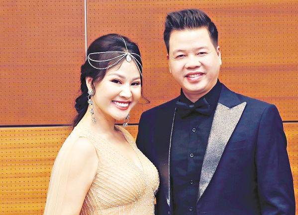 Vợ chồng NTƯT Đăng Dương