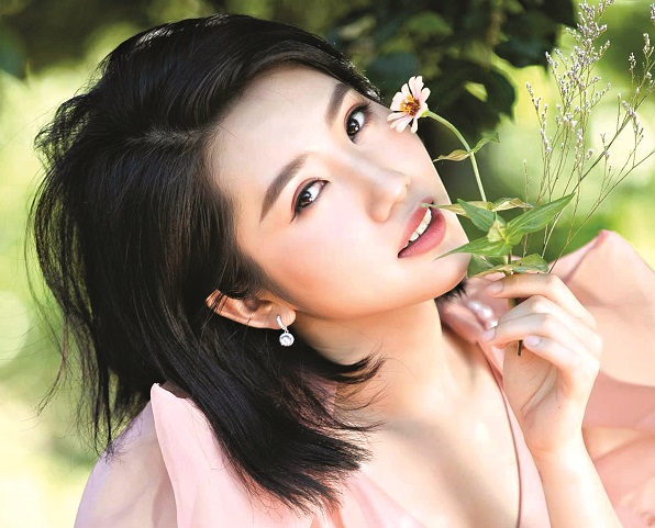 Diễn viên Lê Huỳnh Thúy Ngân Diễn viên Lê Huỳnh Thúy Ngân