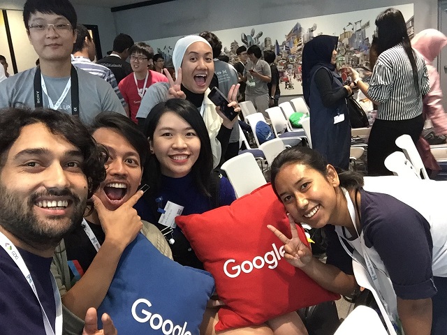 Lea Tr&uacute;c trong một sự kiện tại Google Th&aacute;i Lan