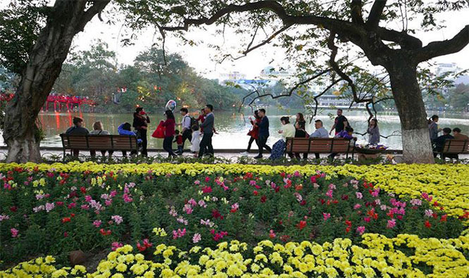 H&igrave;nh ảnh người H&agrave; Nội du xu&acirc;n ng&agrave;y Tết sẽ được giới thiệu tr&ecirc;n Đ&agrave;i Truyền h&igrave;nh Việt Nam.