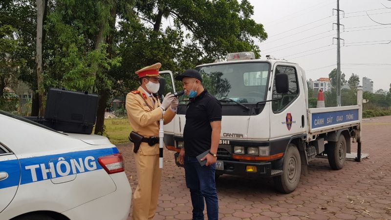 Lái xe chấp hành nghiêm, không vi phạm về nồng độ cồn Lái xe chấp hành nghiêm, không vi phạm về nồng độ cồn