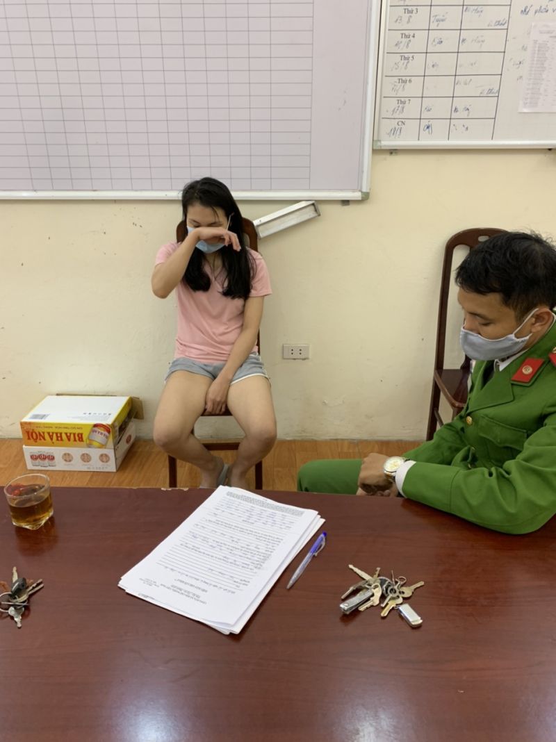 C&ocirc;ng an x&atilde; Đ&ocirc;ng Hội giải cứu th&agrave;nh c&ocirc;ng, gi&uacute;p chị D về với gia đ&igrave;nh