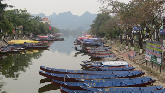 Chùa Hương vắng lặng… không một bóng người để phòng dịch Covid-19 - ảnh 4