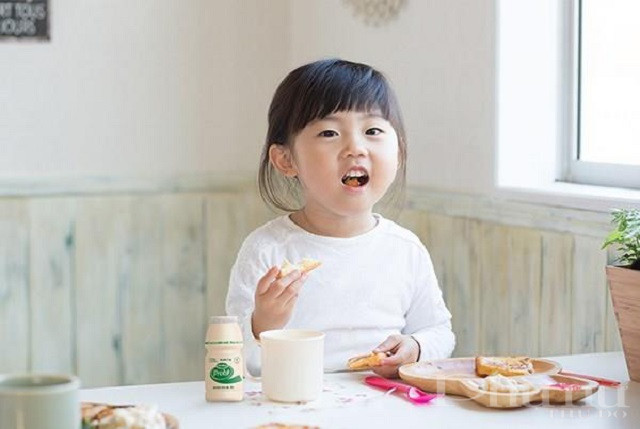 Chế độ dinh dưỡng đảm bảo giúp tăng sức đề kháng cho cả nhà.