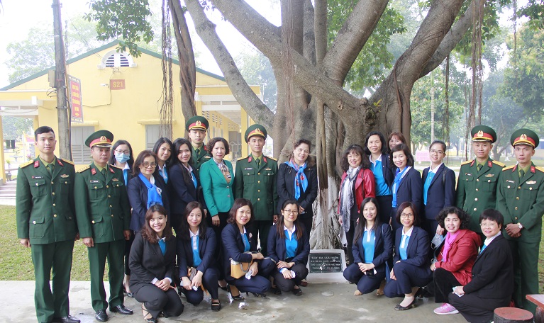 Hơn 70 năm qua, mối quan hệ gắn bó, thủy chung này đã trở thành niềm tự hào của các thế hệ cán bộ cơ quan Trung ương Hội LHPN Việt Nam cũng như cán bộ chỉ huy, chiến sỹ hai tiểu đoàn và là hình mẫu của mối quan hệ đoàn kết quân – dân