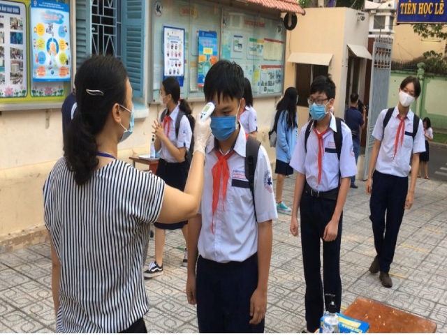 Nhiều địa phương cho phép học sinh, sinh viên đi học trở lại nhưng phải bảo đảm các quy định về phòng chống dịch COVID-19. Ảnh minh họa Nhiều địa phương cho phép học sinh, sinh viên đi học trở lại nhưng phải bảo đảm các quy định về phòng chống dịch COVID-19. Ảnh minh họa