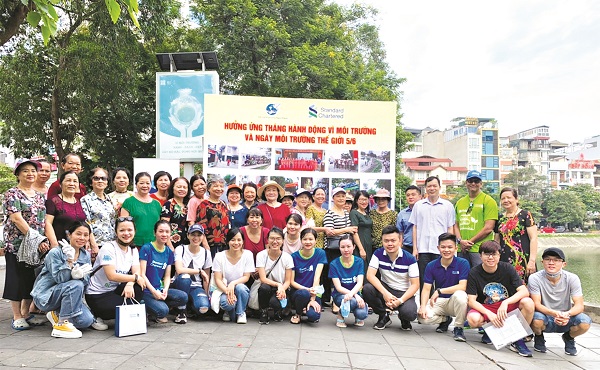 B&agrave; Phương tham gia hoạt động hưởng ứng Ng&agrave;y m&ocirc;i trường thế giới năm 2020