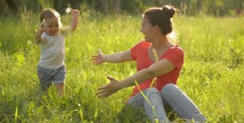 Không kết hôn có được nhận con nuôi? - ảnh 1