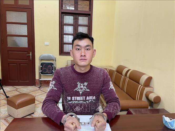 Đối tượng Chang A Ph&igrave;nh tại cơ quan c&ocirc;ng an. Ảnh: TTXVN ph&aacute;t