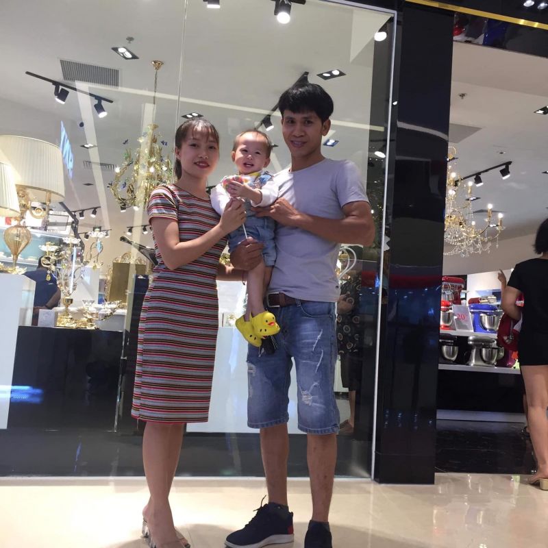 Gia đình hạnh phúc của anh Nguyễn Ngọc Mạnh Gia đình hạnh phúc của anh Nguyễn Ngọc Mạnh