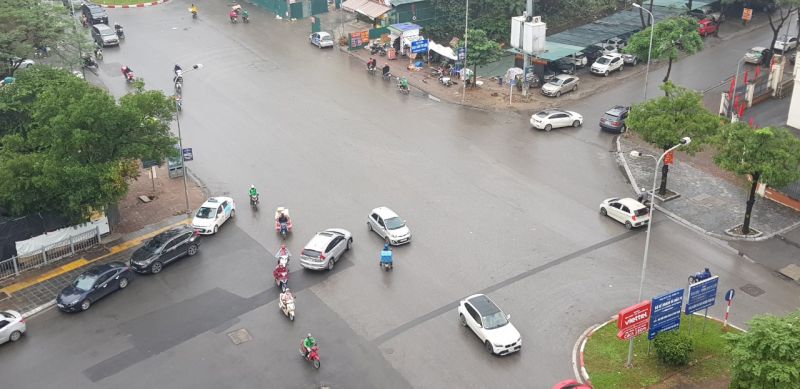 Hà Nội trời chuyển sang rét với nhiệt độ phổ biến từ 16-18 độ - ảnh 1