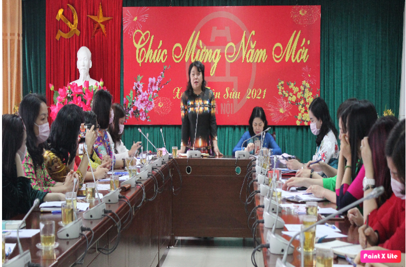 Bà Nguyễn Thị Thu Thuỷ, Phó Chủ tịch Thường trực Hội LHPN TP Hà Nội phát biểu chỉ đạo tại hội nghị