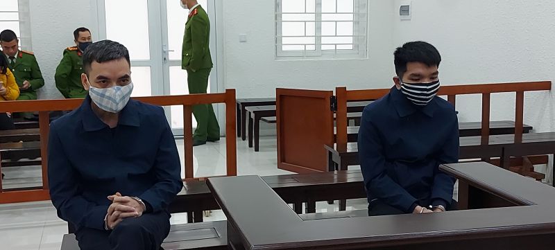 Bị c&aacute;o Nguyễn Ngọc Tuấn v&agrave; Ho&agrave;ng Văn Đ&ocirc;ng tại to&agrave;