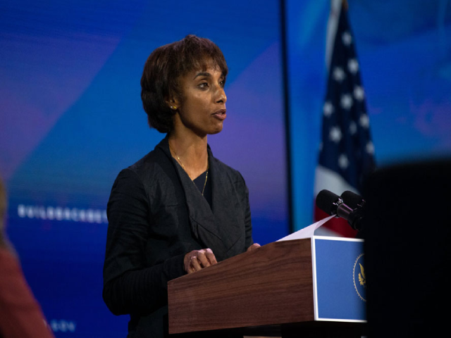 Bà Cecilia Rouse là Chủ tịch Hội đồng Cố vấn kinh tế Nhà Trắng. Bà Cecilia Rouse là Chủ tịch Hội đồng Cố vấn kinh tế Nhà Trắng.